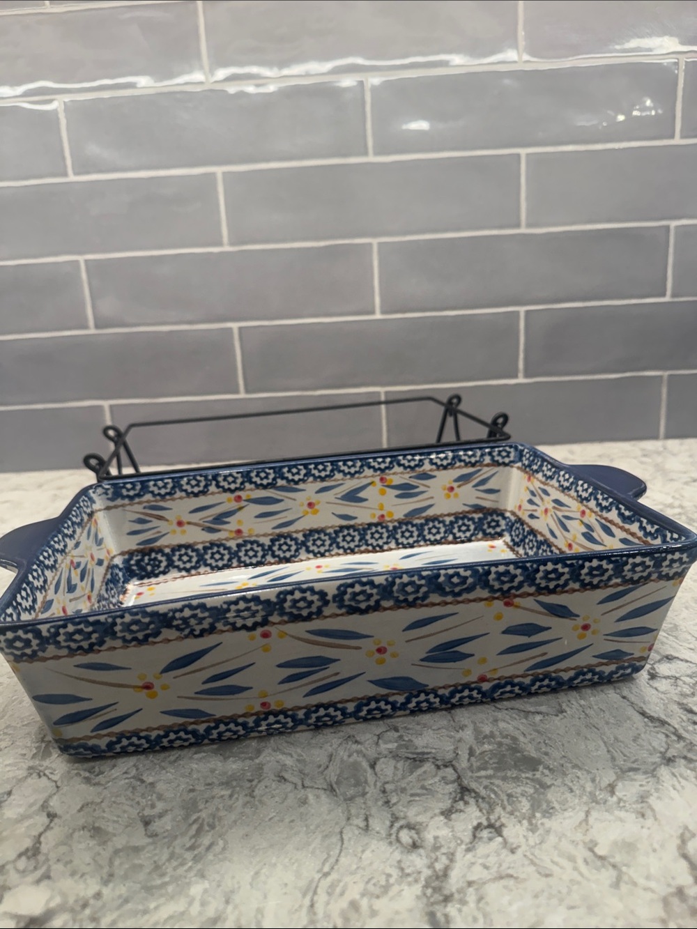 Temp-tations Old World 2.5 QT Baking Dish with Rack -Blue Floral - Picture 6 of 9
